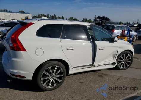 2016 Volvo Xc60 T5 Premier z USA, uszkodzony, nr VIN YV440MDK9G2853853